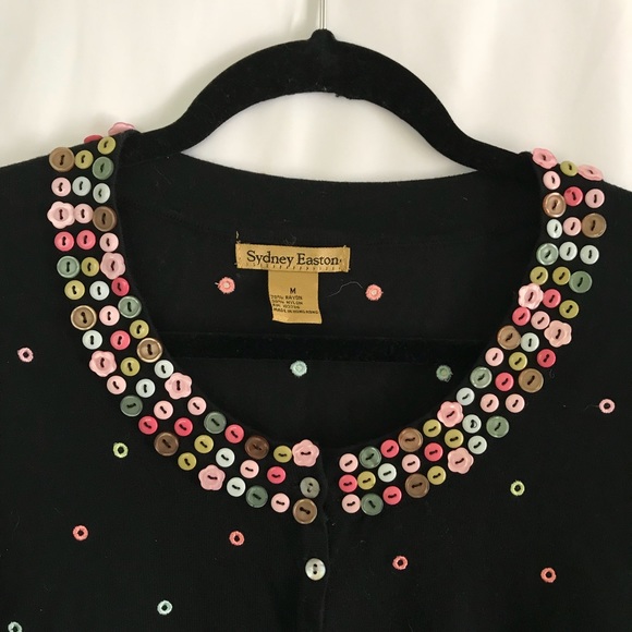 Adorable Buttons!  3/4 Sleeve Lightweight Cardigan - Picture 2 of 6